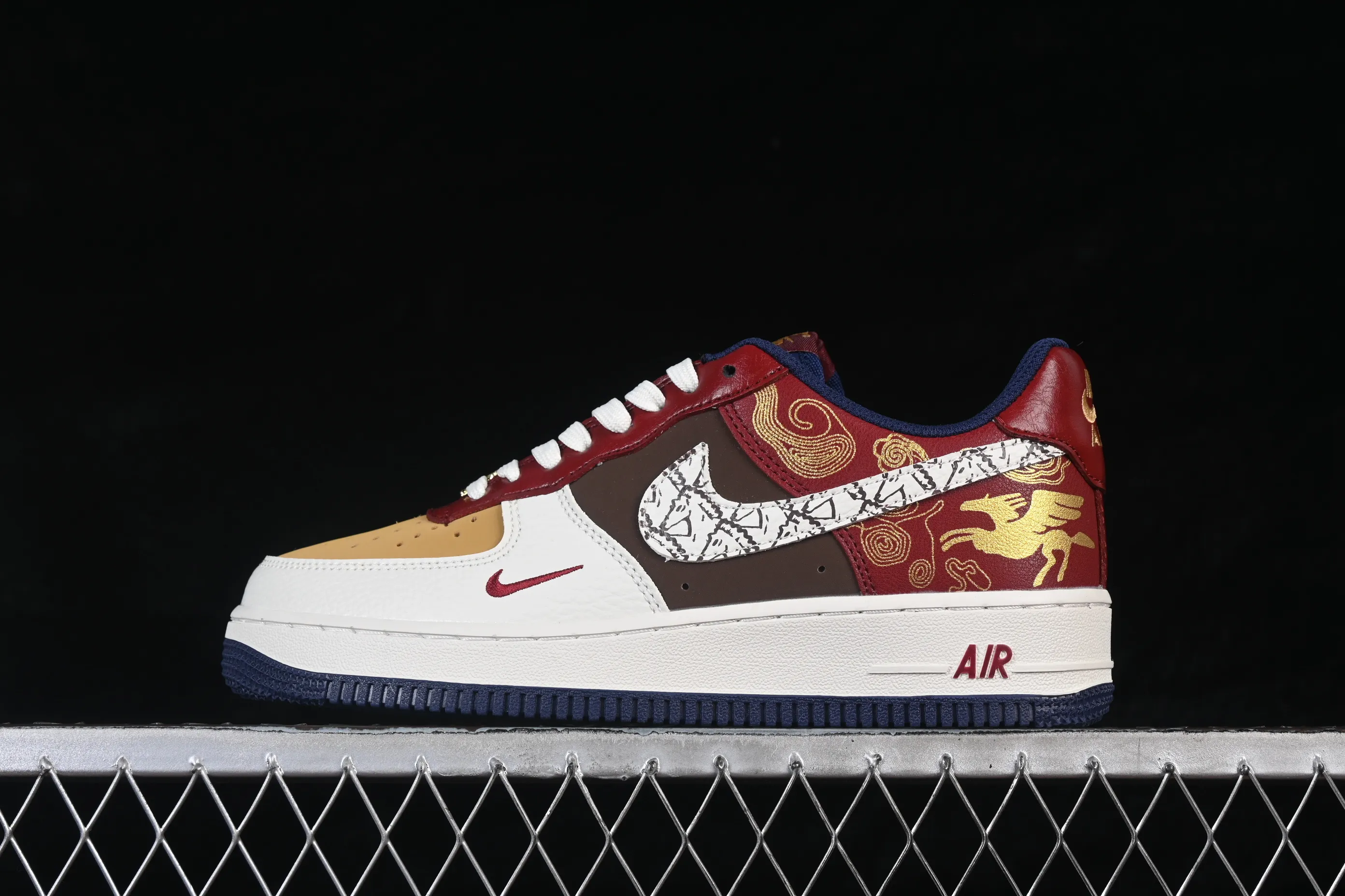 All categories Nk Air Force 1 Air Force series Nk Air Force 1 Low Air Force low top Nike Air Force 1'07 Low Year of the Horse limited edition Ruicai Xiangyun gold pattern Air Force 1 low top casual sneakers NH0601-535